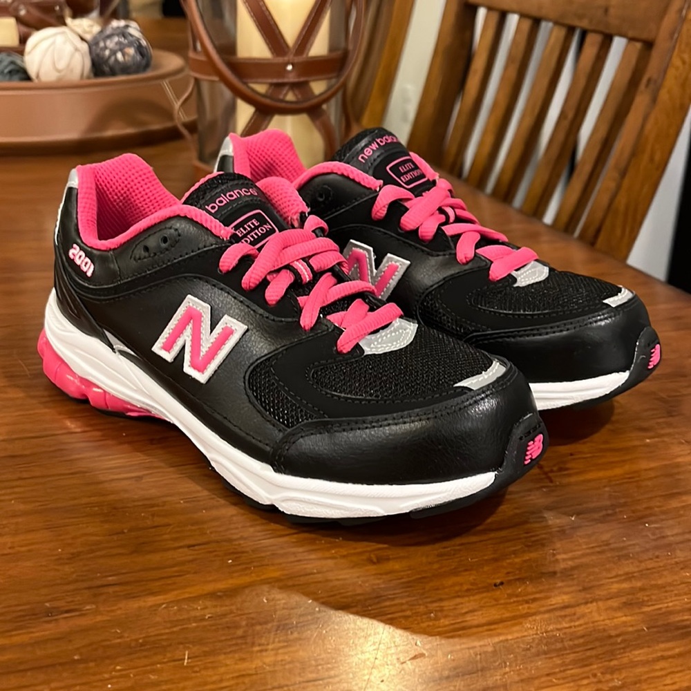 New Balance K2001BPG 2001 Shoes Sneakers Black Pink Youth Girls Size 5